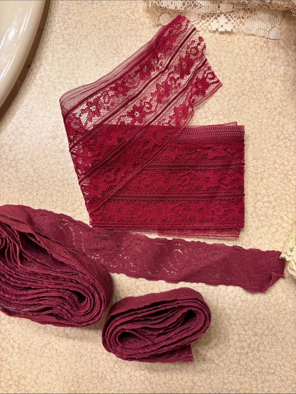 Multiple Lace Samples- Perfect For Crafters - Picture 2 of 9